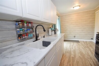 3216 Garden Blvd, Elkhart, IN 46517 - photo 5