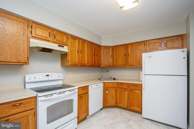 8907 Rusland Ct, Fort Washington, MD 20744 - photo 7