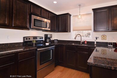 610 Graycoach Ln unit 610, Cranston, RI 02921 - photo 6