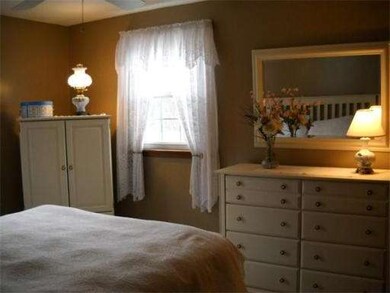 73 Main Blvd, Shrewsbury, MA 01545 - photo 2