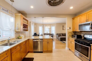 32 Greendale Ave, Worcester, MA 01606 - photo 5