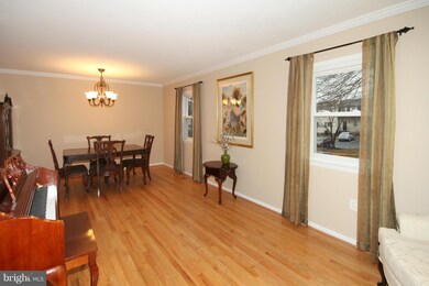 3071 White Birch Ct, Fairfax, VA 22031 - photo 5