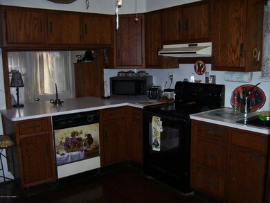 49 Walnut St, Kingston, PA 18704 - photo 2