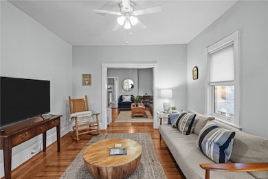 48 Constitution St unit 1, Bristol, RI 02809 - photo 4