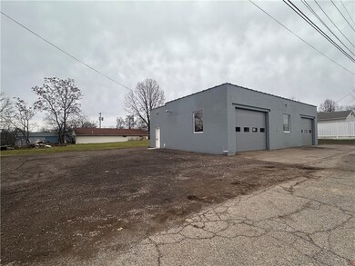 97 Clyde St, Ellwood City, PA 16117 - photo 5