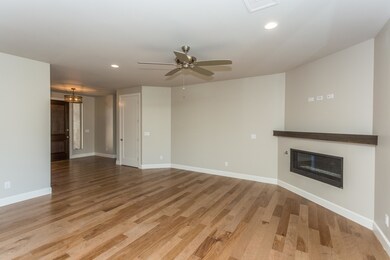 004_Living room