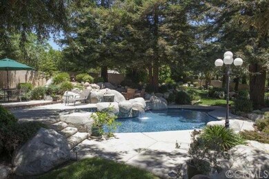 Refreshing Black Bottom Pool