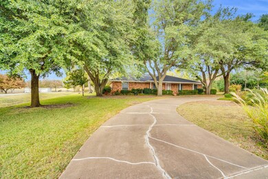 214 Willow Creek Ln, Red Oak, TX 75154 - photo 4