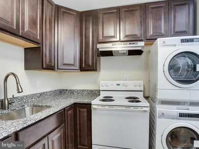 2920 Williamsburg Ct, Woodbridge, VA 22191 - photo 2