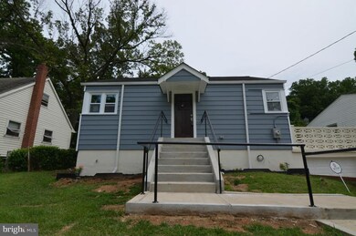 5307 N Englewood Dr, Hyattsville, MD 20785 - photo 2