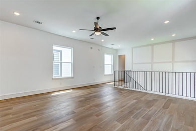 605 E 26th B St, Houston, TX 77008 - photo 5