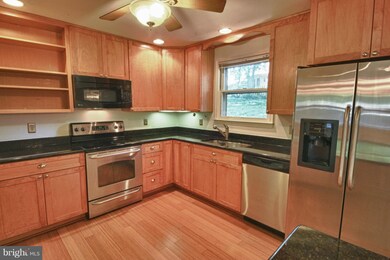15327 Edgehill Dr, Dumfries, VA 22025 - photo 3
