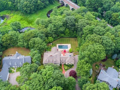 5 Charles River Ct, Wellesley, MA 02482 - photo 3