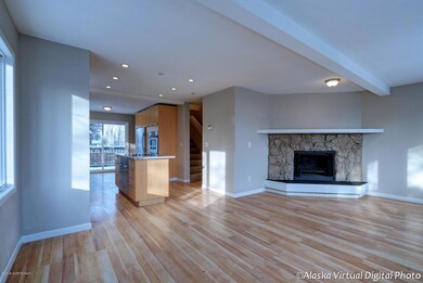 Living Room W/Laminate Flooring