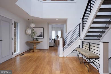 9904 Bluegrass Rd, Potomac, MD 20854 - photo 5