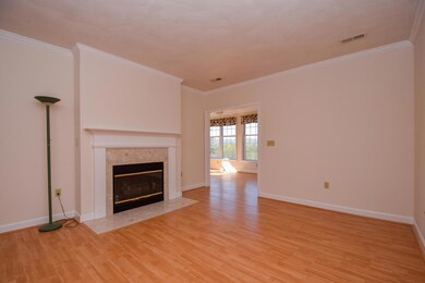 4865 Glen Ivy Ln SW Roanoke VA-large-006
