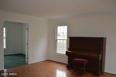 7839 Rockburn Dr, Ellicott City, MD 21043 - photo 4