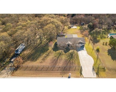 1105 Eagles Way, Springtown, TX 76082 - photo 4