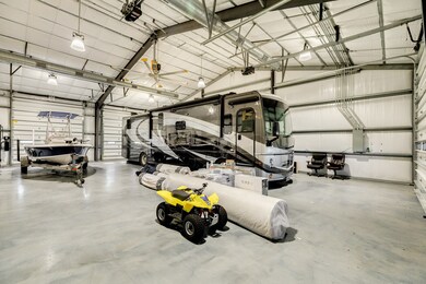 1718 Lundy Ln, Friendswood, TX 77546 - photo 6