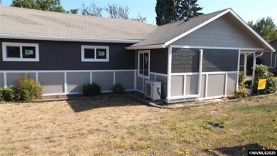 547 SW Monroe St, Sheridan, OR 97378 - photo 2