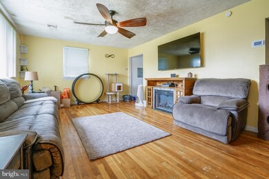 1825 5th Ave, Folsom, PA 19033 - photo 4