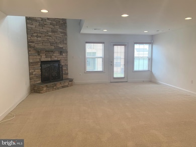 9113 Marlove Oaks Ln, Owings Mills, MD 21117 - photo 4