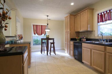 3303 Parkwood Dr, Houston, TX 77021 - photo 6