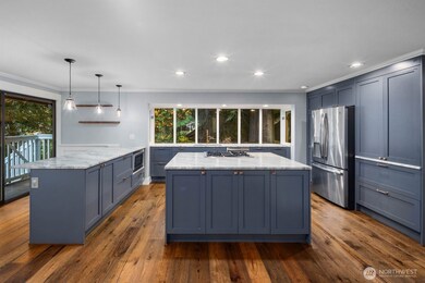 2910 Sahalee Dr E, Sammamish, WA 98074 - photo 6