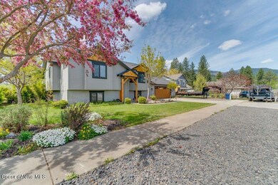 2 Front of Home.jpg-SMALL