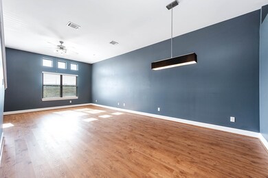 7650 Springhill St unit 704, Houston, TX 77021 - photo 5