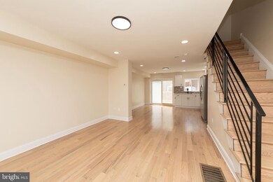 7052 Radbourne Rd, Upper Darby, PA 19082 - photo 5