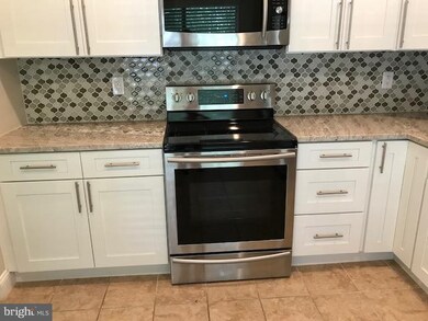 2277 Chestnut Burr Ct, Reston, VA 20191 - photo 4