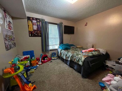 3408 SW Burnett Rd, Topeka, KS 66614 - photo 7