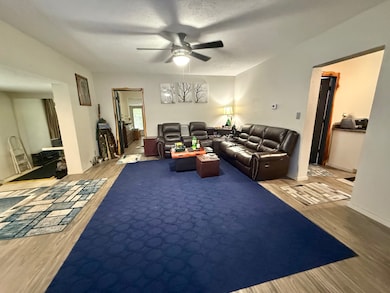 514 Knight St, Cannelton, IN 47520 - photo 2