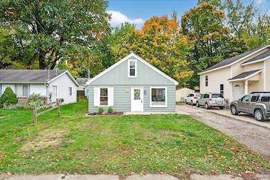 100 Brownell St SE, Grand Rapids, MI 49548 - photo 2