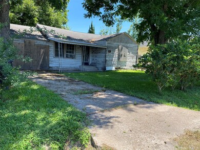 231 Burress St, Houston, TX 77022 - photo 5