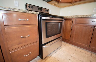 5822 Anna Ave, Williston, ND 58801 - photo 7