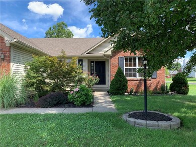 9886 Commonwealth Dr, Fishers, IN 46038 - photo 2