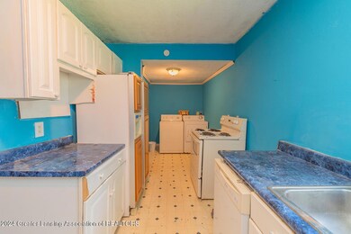 1208 Lathrop St, Lansing, MI 48912 - photo 4