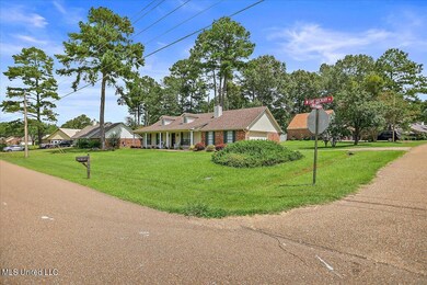 03-909 W Lake Dockery Dr