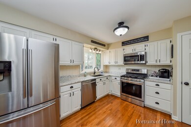 620 Violet Ln, Batavia, IL 60510 - photo 4