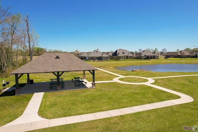 71 Rue Lierre St, Zachary, LA 70791 - photo 2