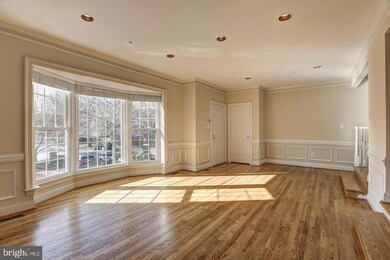 8311 Turnberry Ct, Potomac, MD 20854 - photo 3