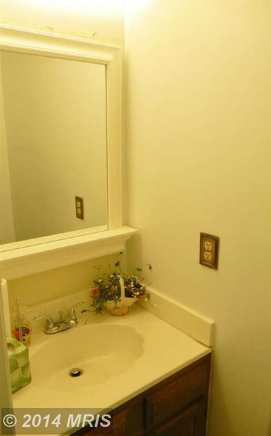 4696 Abbott Ct, Woodbridge, VA 22193 - photo 7