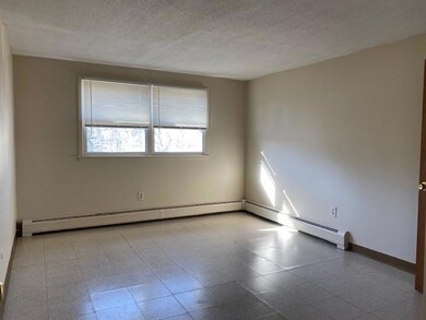 200 Pawtucket Ave unit 7, Pawtucket, RI 02860 - photo 6