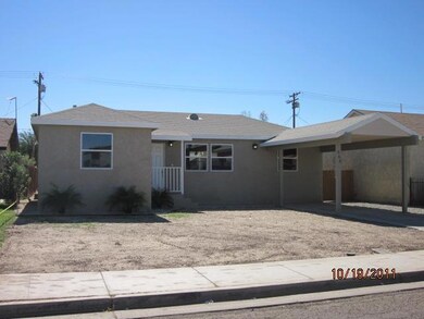 563 Woodward Ave, El Centro, CA 92243 - photo 3
