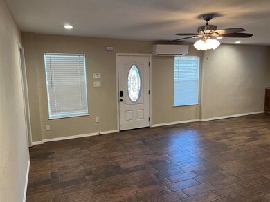 208 W Chapoy St, Del Rio, TX 78840 - photo 6