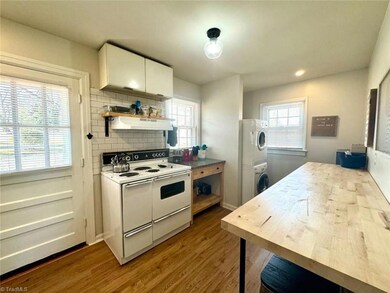 2115 Maple St, Greensboro, NC 27405 - photo 7