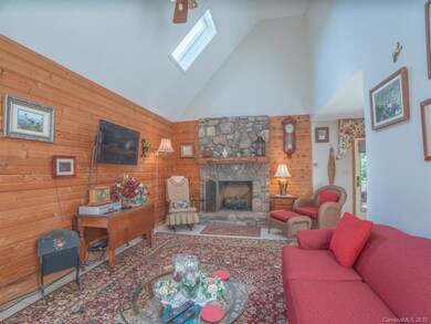 270 Jr Pate Rd, Burnsville, NC 28714 - photo 5