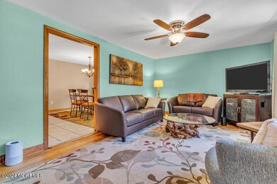 Living room 2